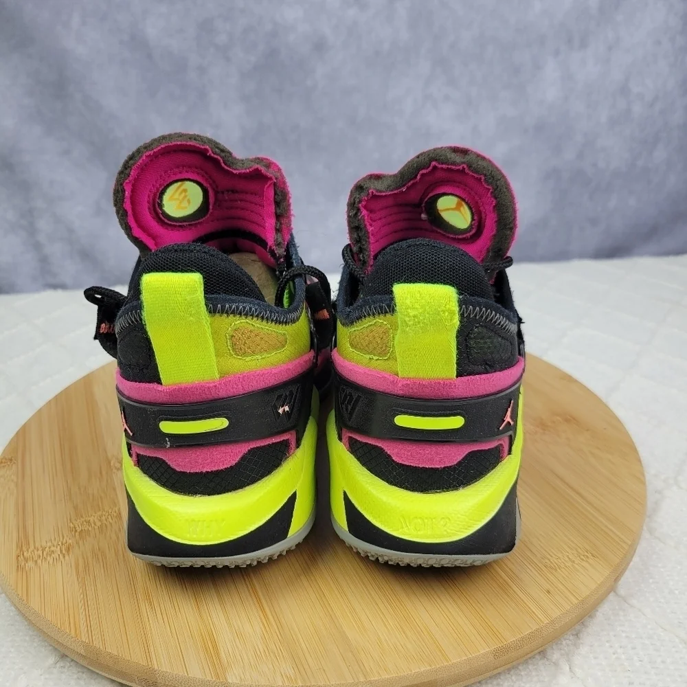 Nike air Jordan Why Not Zer 0.5 Raging Youth Size 6.5Y Women‎ Size 8.5